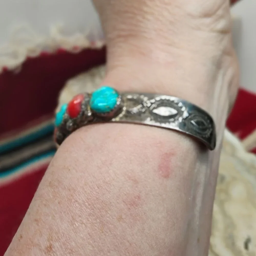 Vtg Navajo Old Pawn Sterling Silver Rough Stone Turquoise & Coral Cuff Bracelet - Picture 2 of 11